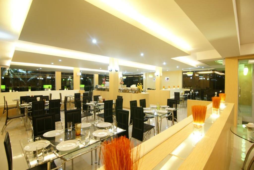 Dragon Beach Resort Jomtien Pattaya Екстериор снимка