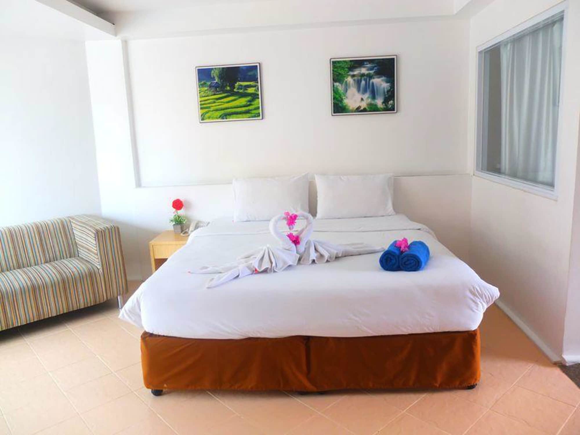 Dragon Beach Resort Jomtien Pattaya Екстериор снимка