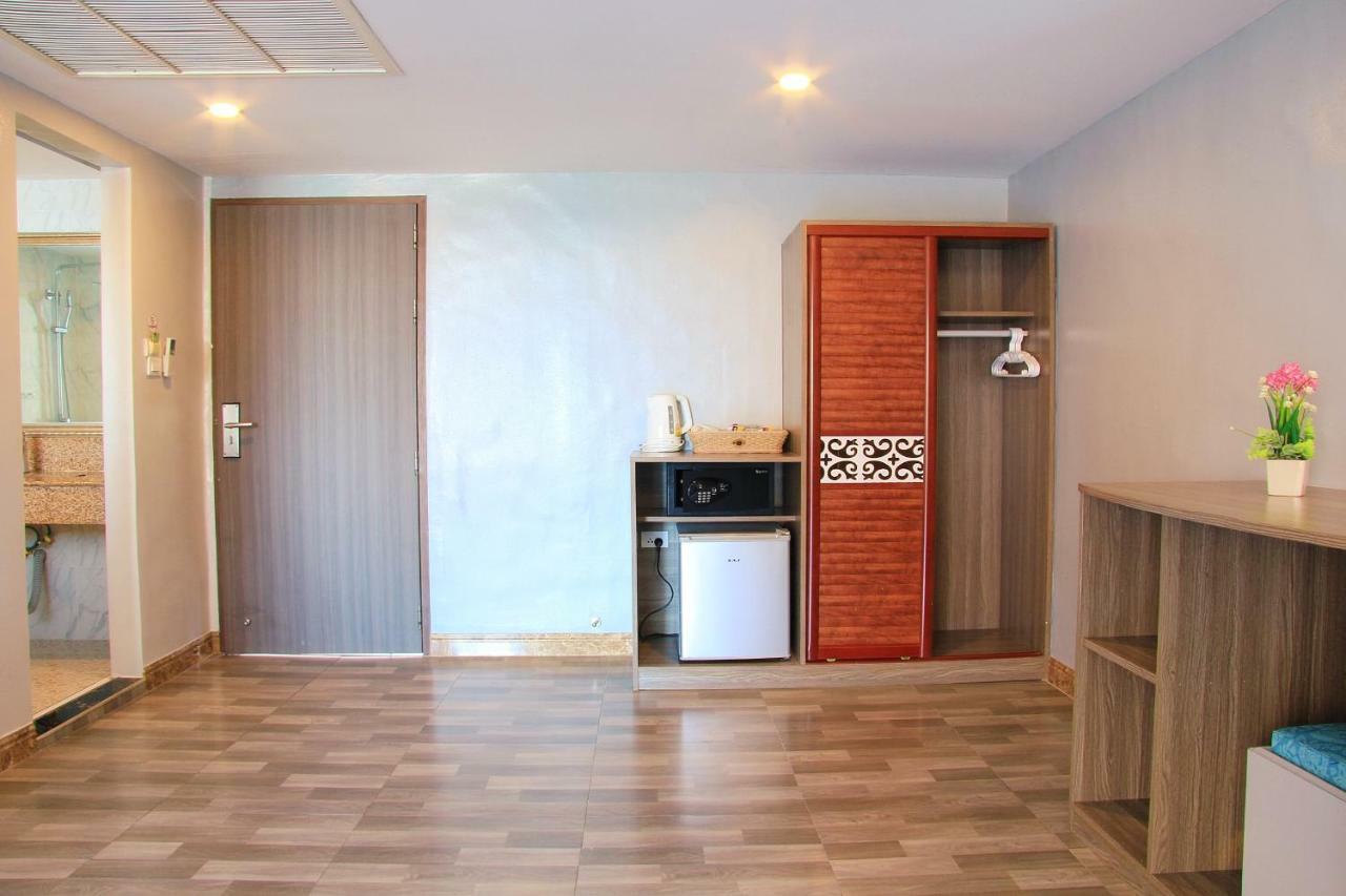 Dragon Beach Resort Jomtien Pattaya Екстериор снимка