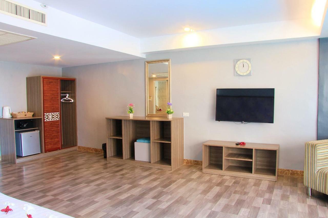 Dragon Beach Resort Jomtien Pattaya Екстериор снимка