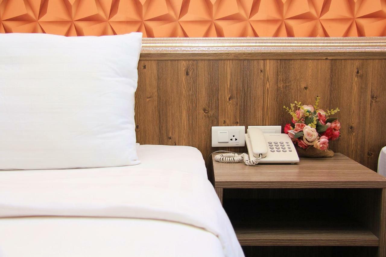 Dragon Beach Resort Jomtien Pattaya Екстериор снимка